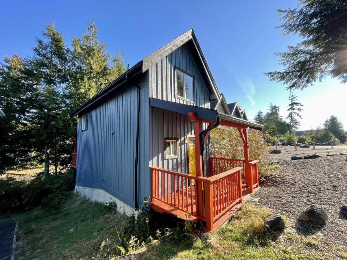 Waterfront Timber Frame Cottage! 尤克卢利特 外观 照片