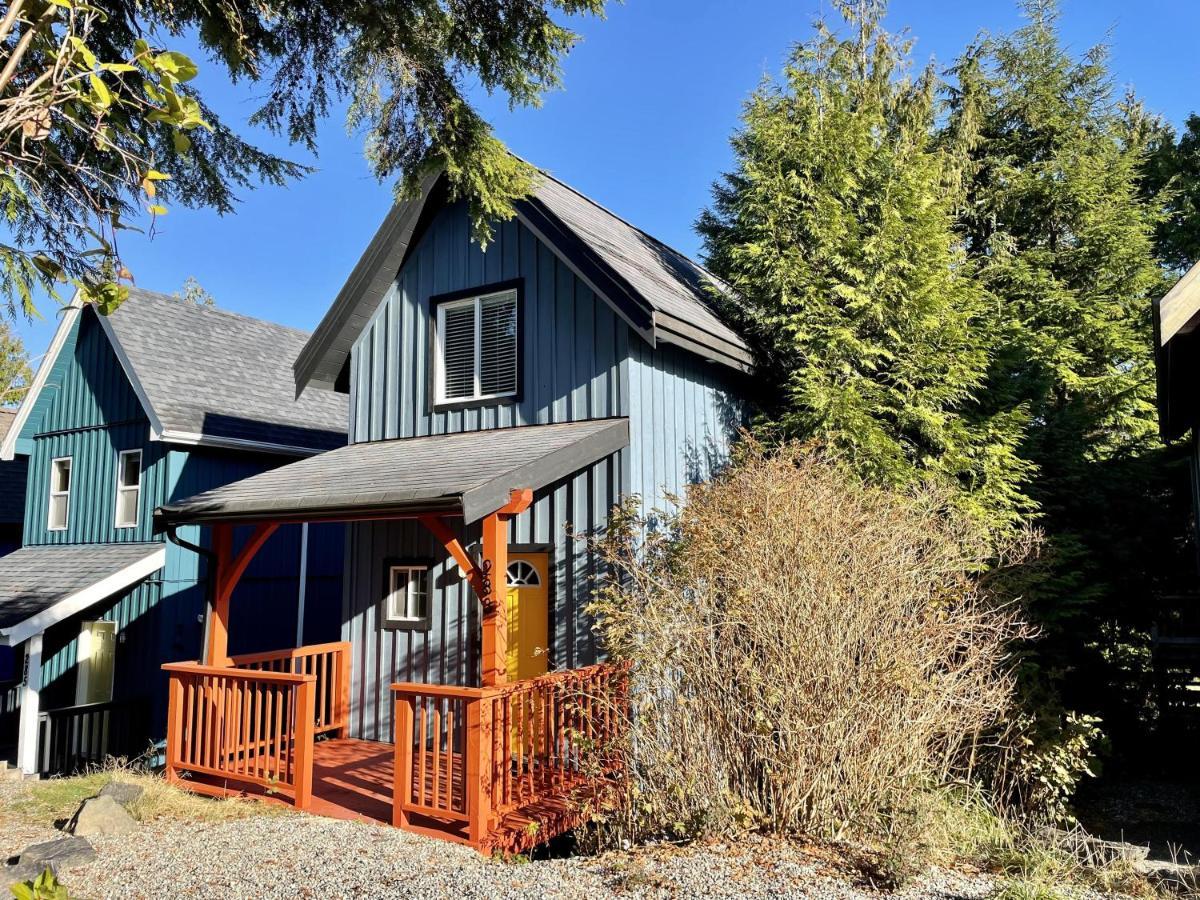 Waterfront Timber Frame Cottage! 尤克卢利特 外观 照片