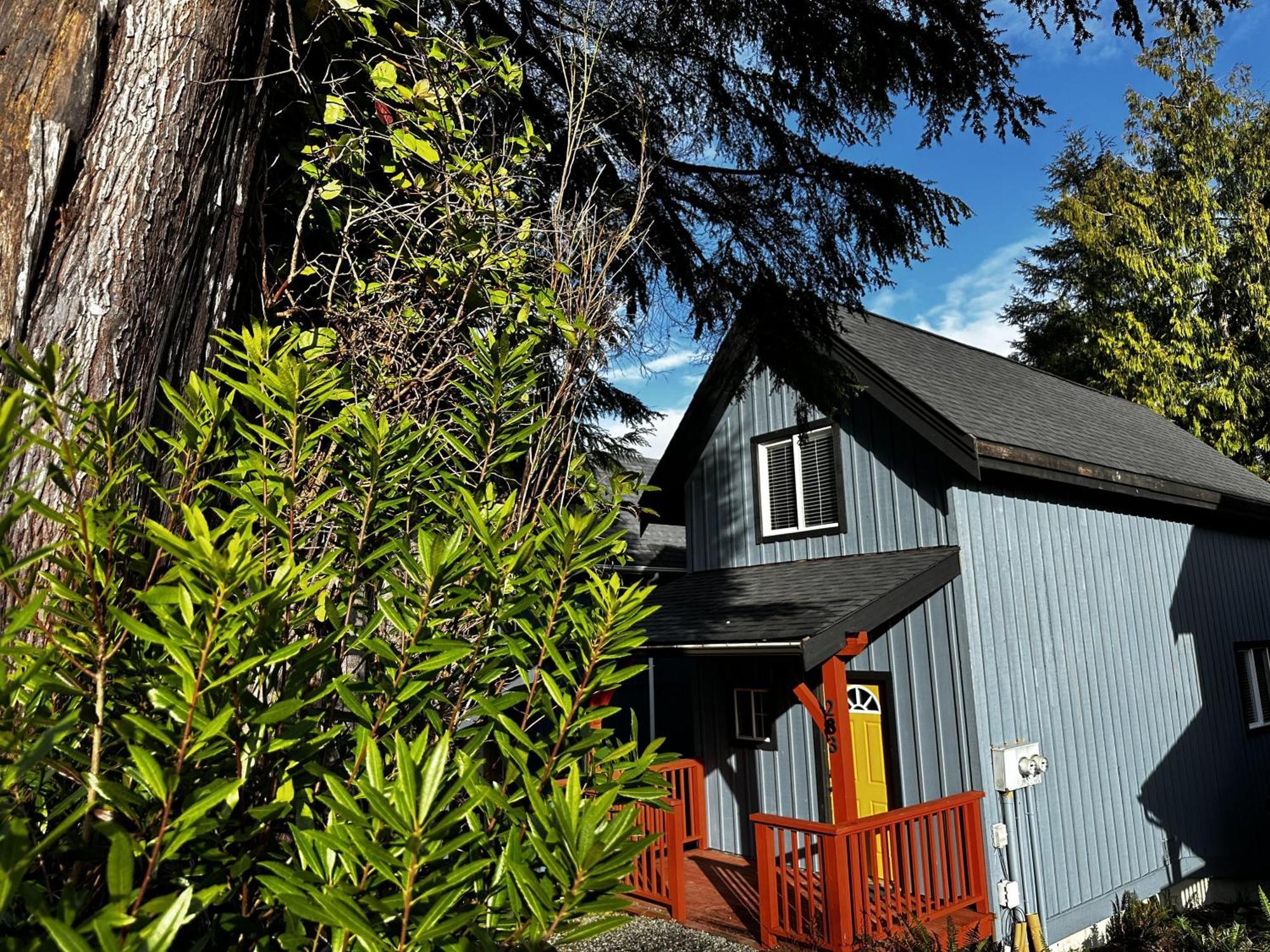 Waterfront Timber Frame Cottage! 尤克卢利特 外观 照片